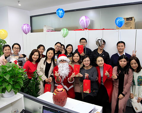 ���չ���